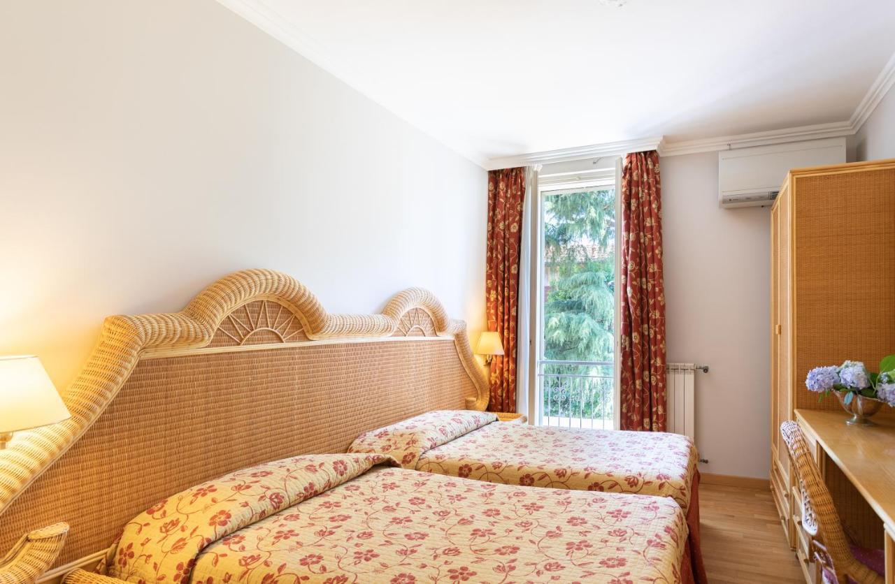 Hotel Dei Tigli Angera Buitenkant foto