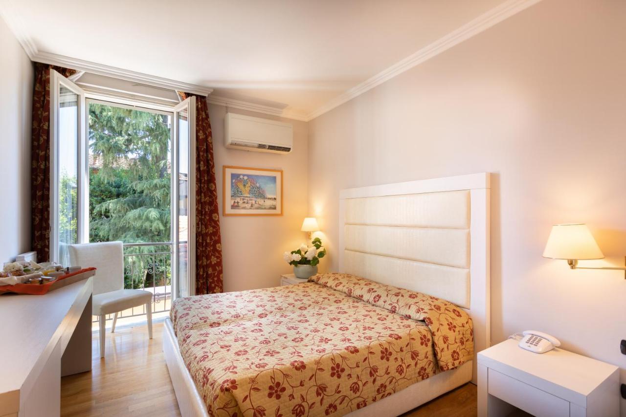 Hotel Dei Tigli Angera Buitenkant foto