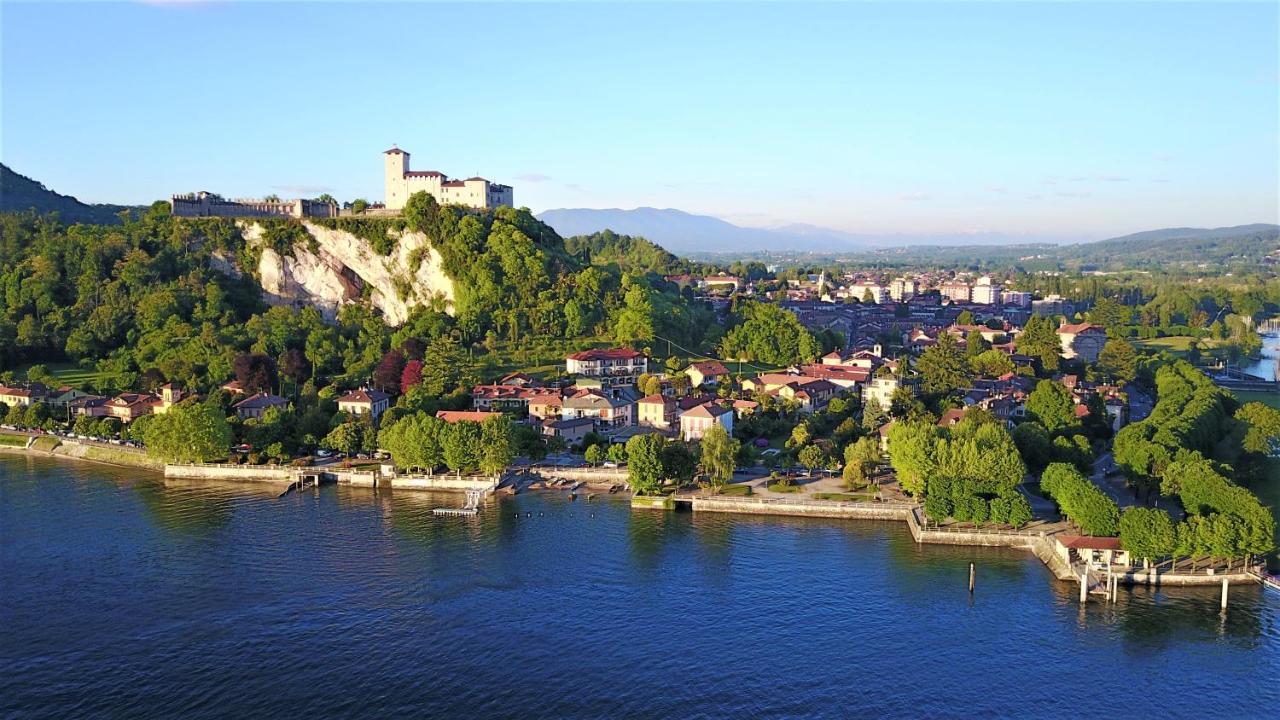 Hotel Dei Tigli Angera Buitenkant foto